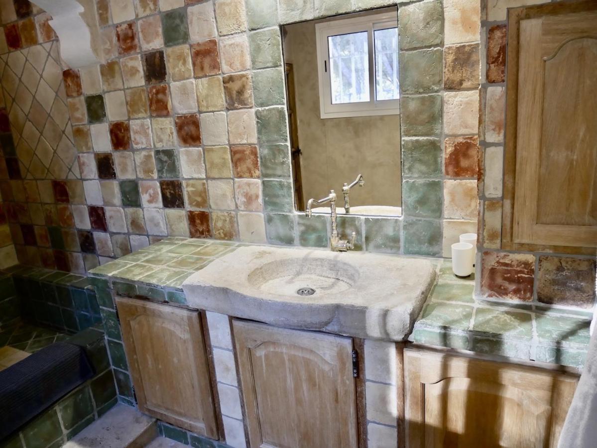 Le Pool House - Private Jacuzzi - Mas Des Sous Bois Hotell Ventabren Exteriör bild